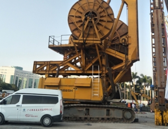 寶峨BC40(利勃海爾885底盤)，整車液壓維修