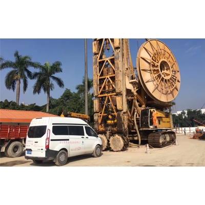 祥希液壓 利勃海爾885雙輪銑 現場服務